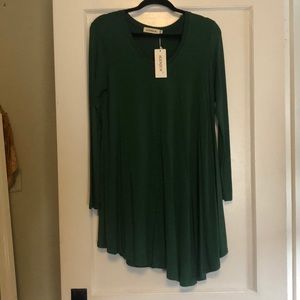 green long sleeved dress